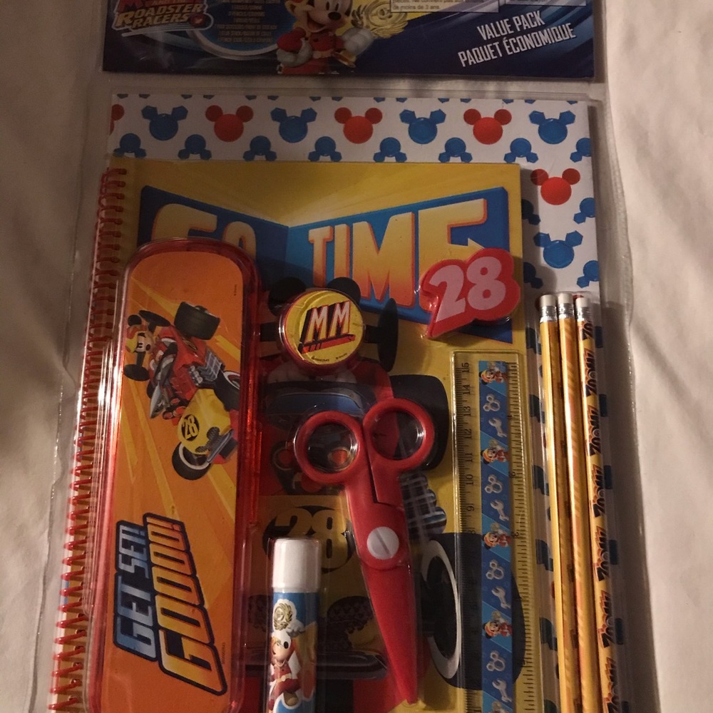 Mickey Mouse School Supplies Bundle